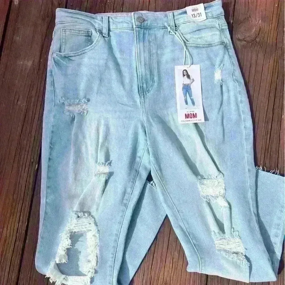 Celebrity Pink Hi-Rise Mom Jean - Picture 2 of 7